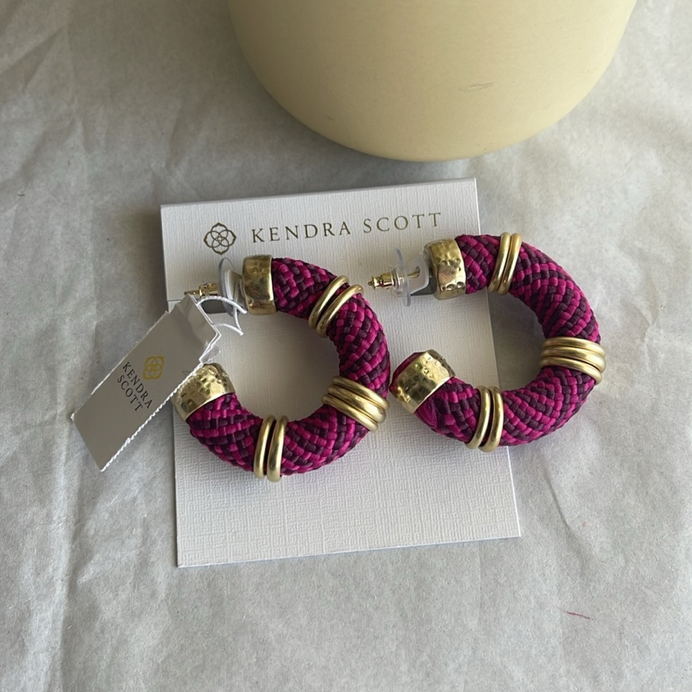 Kendra Scott Maya Hoop Earrings - Picture 4 of 6